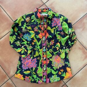 Gretchen Scott Designs Shirt Womens XS Floral Button Up Fun Print Blouse Top